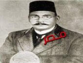 فيها حاجة حلوة ,,, حافظ ابراهيم  شاعر النيل كان احدى عجائب زمانه في جزالة شعره و قوة ذاكرته استأجرا قطار كاملا بمفرده