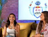 دينا الشربيني وصبا مبارك في مغامرة الطيران الأولى من نوعها في الجونة