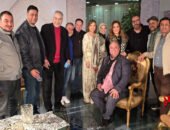 نجوم «عائلة مصرية جدًا» يتألقون في برنامج «رمضان كريم» احتفالًا بإنتهاء التصوير