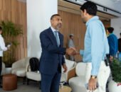 ثالث  حلقات الموسم الرابع من خطوتين لورا … محمد ابسيوني يستضيف اشرف صبرى وىمنير نخلة و عاكف المغربى
