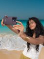 أيسل رمزي.. من نجاح الدراما إلى وجه إعلاني لـ«OPPO» واستعداد جديد لـ«قلب شمس»