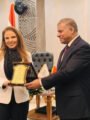 المنتدى المصري لتنمية القيم الوطنية يكرم إيناس نور في ذكرى انتصارات أكتوبر